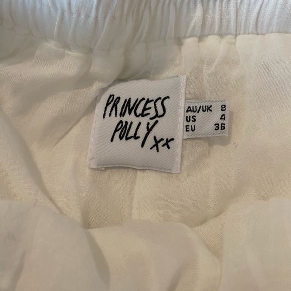 Princess Polly white shorts. Size 4 - Picture 4 of 4